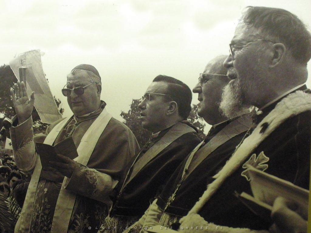 1965 1969 NIMES NOTRE DAME DE SANTA CRUZ (1).jpg